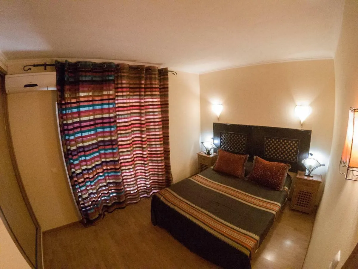 Apartahotel Inn Seventies Cheap & Chic Two Lagos