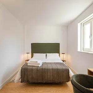https://apartamento-universidade-azul-downtown-apartments.hotelscoimbra.com