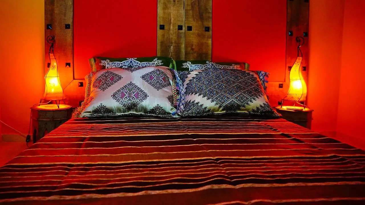 Aparthotel Inn Seventies Cheap & Chic Two Lagos