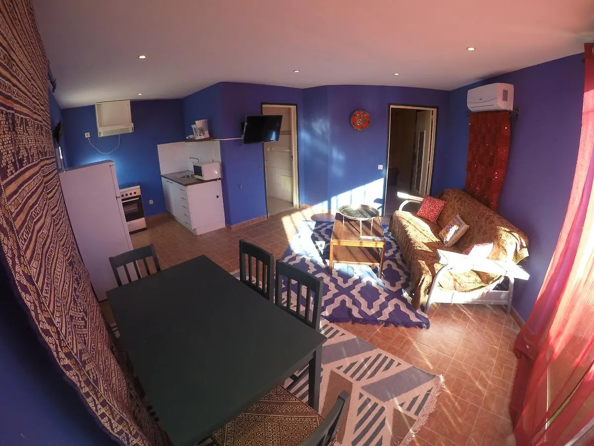 Inn Seventies Cheap & Chic Two Lagos 3*,